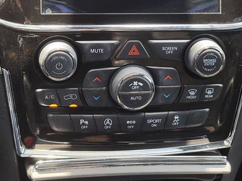 Used 2021 Jeep Grand Cherokee Trailhawk AWD/4WD image 26