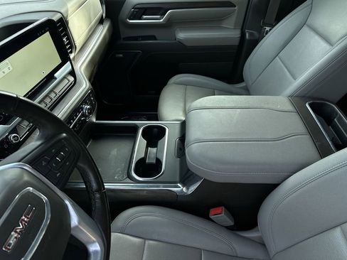 Used 2024 GMC Sierra 3500 SLT w/ SLT Premium Package image 25