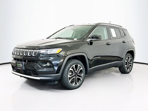 Used 2022 Jeep Compass Limited image 3