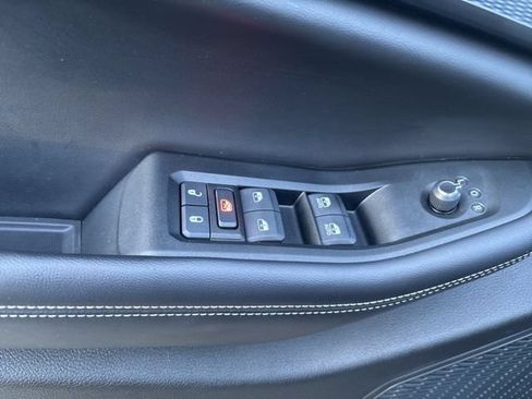 Used 2024 Jeep Grand Cherokee L Altitude AWD/4WD image 16