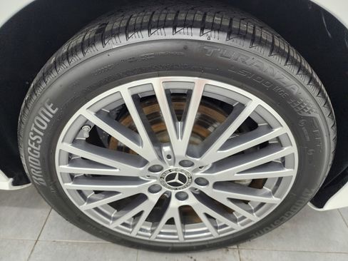 Used 2025 Mercedes-Benz CLA 250 4MATIC image 3