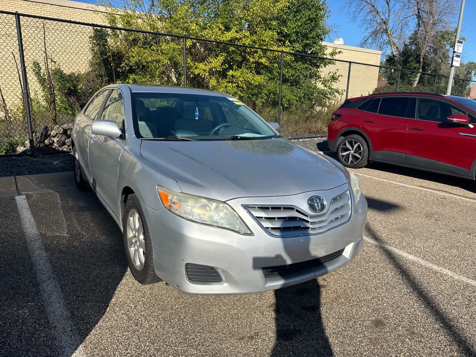Used 2011 Toyota Camry LE w/ LE Extra-Value Pkg FWD image 2