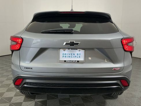 Used 2024 Chevrolet Trax RS w/ Driver Confidence Package image 7