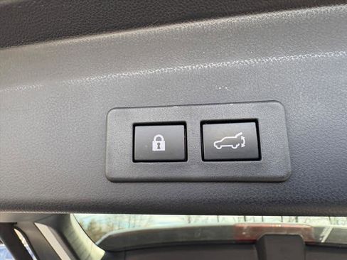 Used 2024 Subaru Ascent Touring image 30