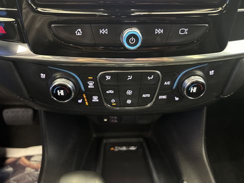 Used 2023 Chevrolet Traverse Premier w/ LPO, Floor Liner Package AWD/4WD image 21