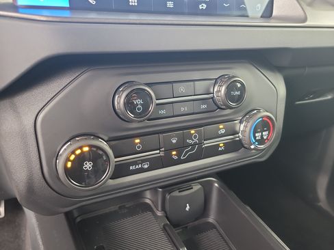 Used 2025 Ford Bronco 4-Door AWD/4WD image 22