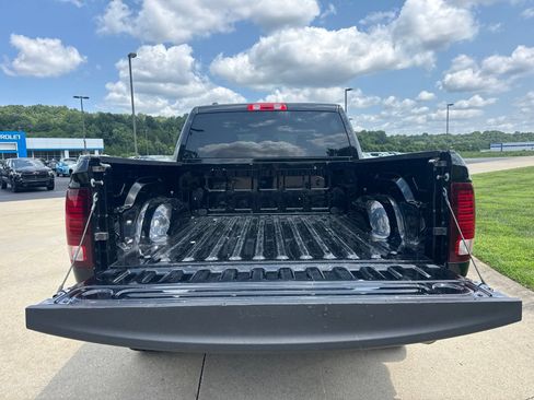 Used 2024 RAM 1500 Warlock AWD/4WD image 14
