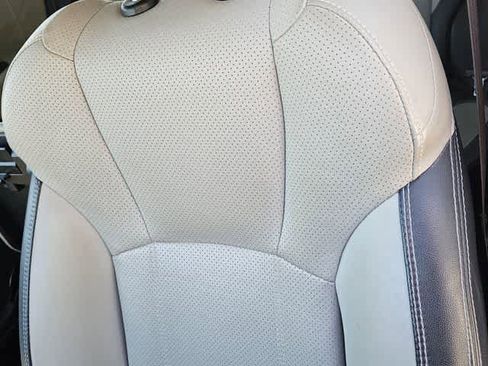 Used 2020 Subaru Forester Limited image 7