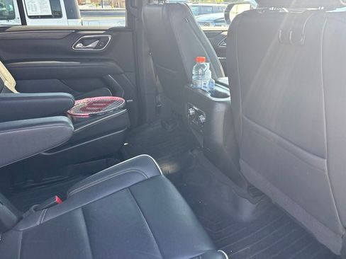 Used 2024 GMC Yukon SLT w/ SLT Premium Package AWD/4WD image 26