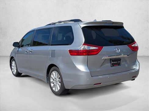 Used 2015 Toyota Sienna Limited image 8
