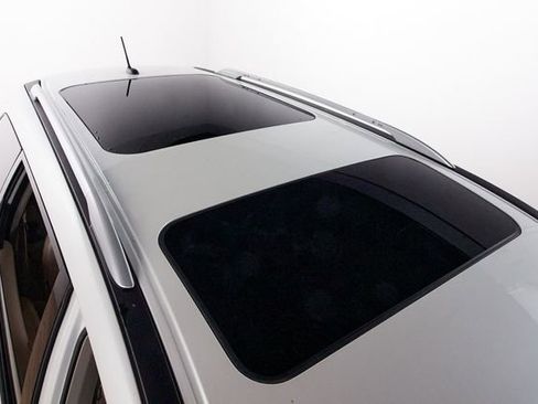 Used 2018 Nissan Pathfinder SL w/ SL Premium Package image 32