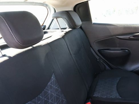 Used 2019 Chevrolet Spark LS image 31