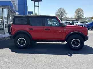 Used 2023 Ford Bronco Badlands w/ Sasquatch Package AWD/4WD video 2