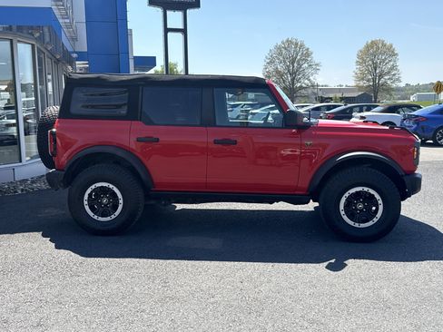 Used 2023 Ford Bronco Badlands w/ Sasquatch Package AWD/4WD image 2