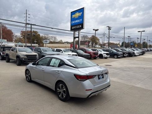 Used 2022 Nissan Sentra SV image 9