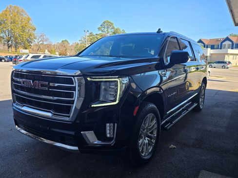 Used 2023 GMC Yukon XL SLT AWD/4WD image 6