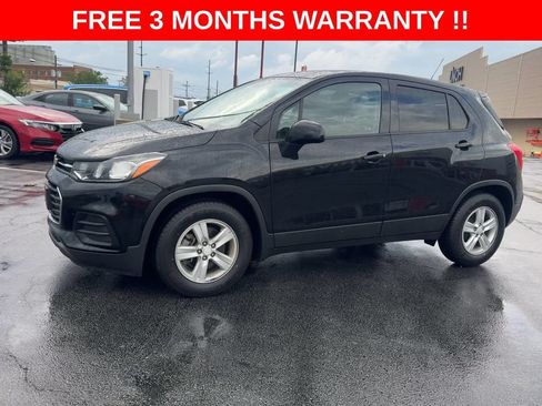 Used 2020 Chevrolet Trax LS w/ Tint and Cruise Package FWD image 4