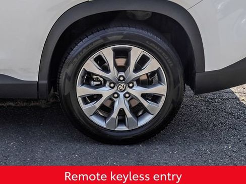 Used 2024 Toyota Grand Highlander AWD image 16