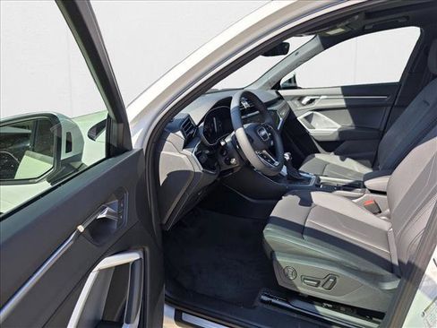 New 2025 Audi Q3 2.0T Premium w/ Convenience Package AWD/4WD image 14
