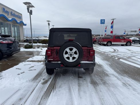 Used 2021 Jeep Wrangler Unlimited Sport image 6