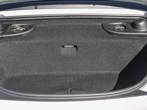 Used 2025 Porsche 718 Boxster RWD image 31