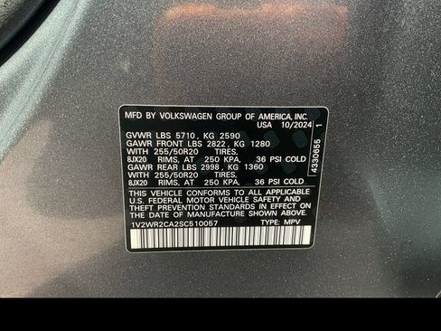 Used 2025 Volkswagen Atlas SE FWD image 17