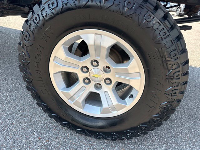 Used 2018 Chevrolet Silverado 1500 Custom w/ Custom Value Package AWD/4WD image 27