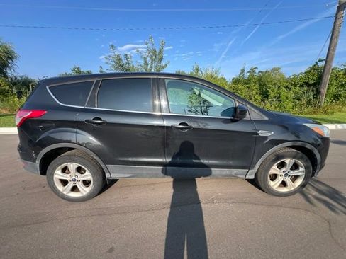 Used 2015 Ford Escape SE FWD image 4