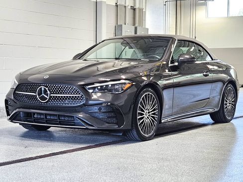 Certified 2026 Mercedes-Benz CLE 300 4MATIC Cabriolet image 6