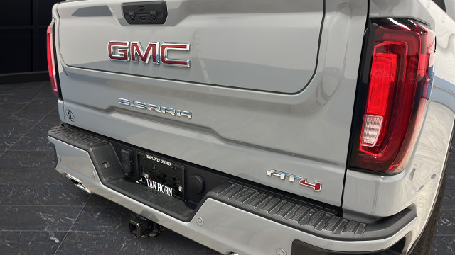 Used 2024 GMC Sierra 1500 AT4 w/ Technology Package AWD/4WD image 41