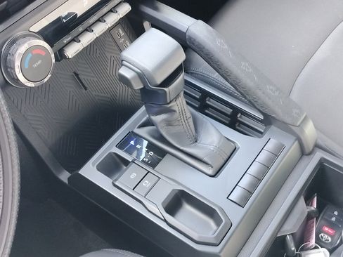 Used 2024 Toyota Tacoma SR image 29