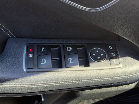 Used 2016 Mercedes-Benz E 350 Sedan image 13