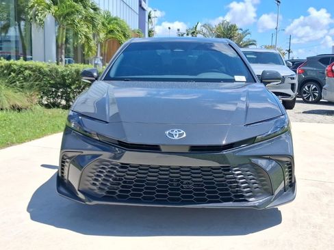 Used 2025 Toyota Camry SE FWD image 2