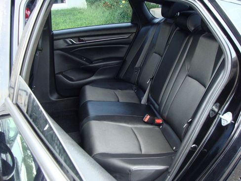Used 2022 Honda Accord Sport image 8