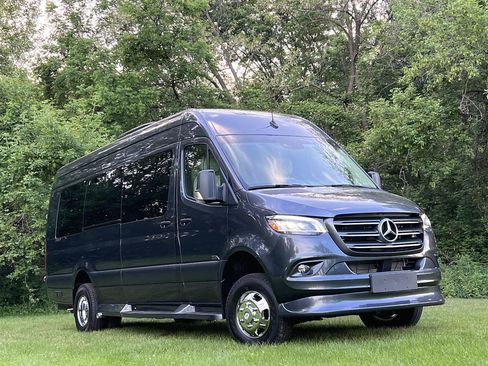 Used 2021 Mercedes-Benz Sprinter 3500 image 33