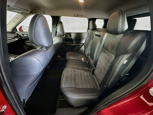 Used 2024 Mitsubishi Outlander SE AWD/4WD image 28