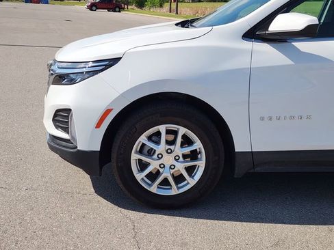 Used 2024 Chevrolet Equinox LT FWD image 8