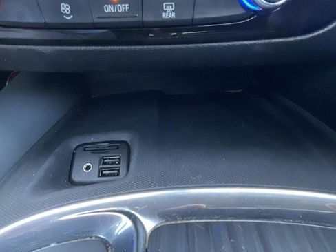 Used 2021 Buick Enclave Essence w/ Sound and Sites Package image 27