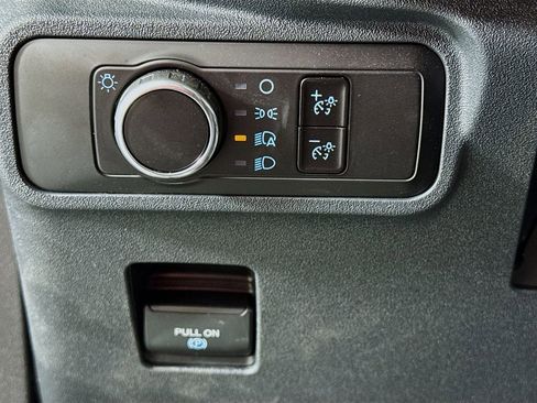 Used 2023 Ford Bronco Everglades image 14