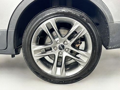 Used 2019 Lincoln MKC Reserve w/ MKC Climate Package image 11