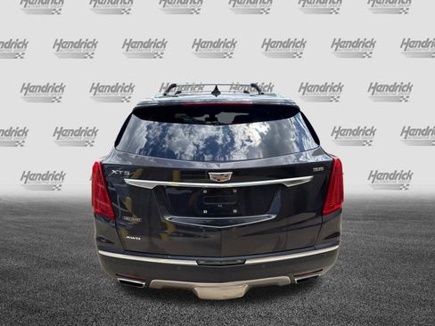 Used 2017 Cadillac XT5 Platinum w/ Driver Assist Package AWD/4WD image 9