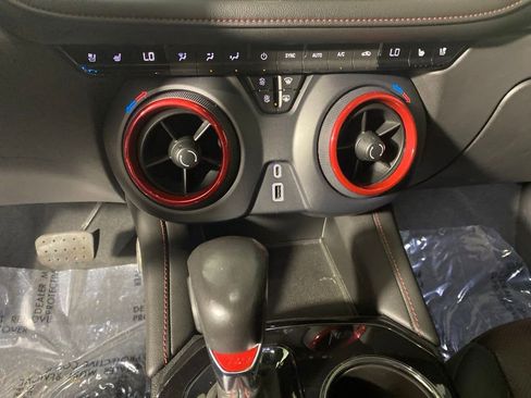 Used 2022 Chevrolet Blazer RS w/ Enhanced Convenience Package AWD/4WD image 17