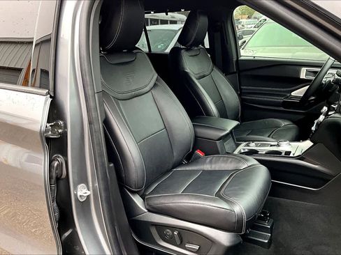 Certified 2022 Ford Explorer ST w/ Equipment Group 401A image 8