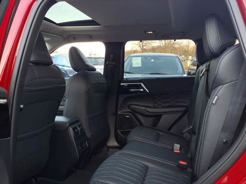 New 2026 Mitsubishi Outlander SEL image 14