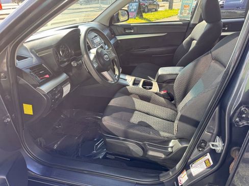 Used 2010 Subaru Legacy 2.5i AWD/4WD image 9