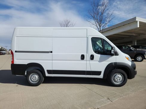 New 2026 RAM ProMaster 2500 image 2