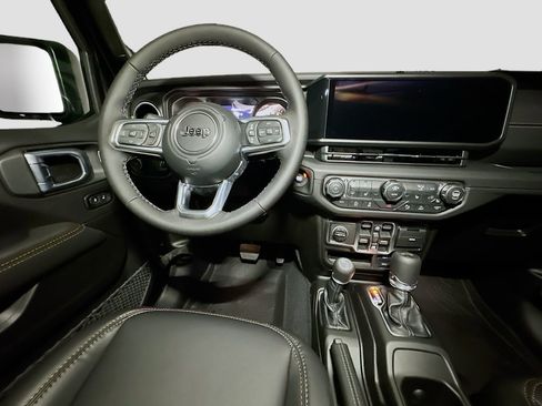 New 2026 Jeep Wrangler Unlimited Sahara AWD/4WD image 27