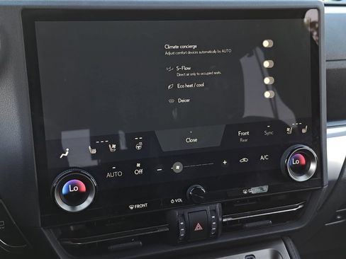 Used 2024 Lexus GX 550 w/ Accessory Package (31) AWD/4WD image 27