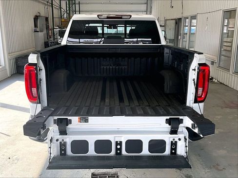 Used 2024 GMC Sierra 1500 SLT w/ SLT Premium Plus Package image 30