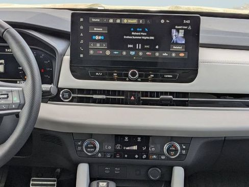 Used 2025 Mitsubishi Outlander AWD image 17